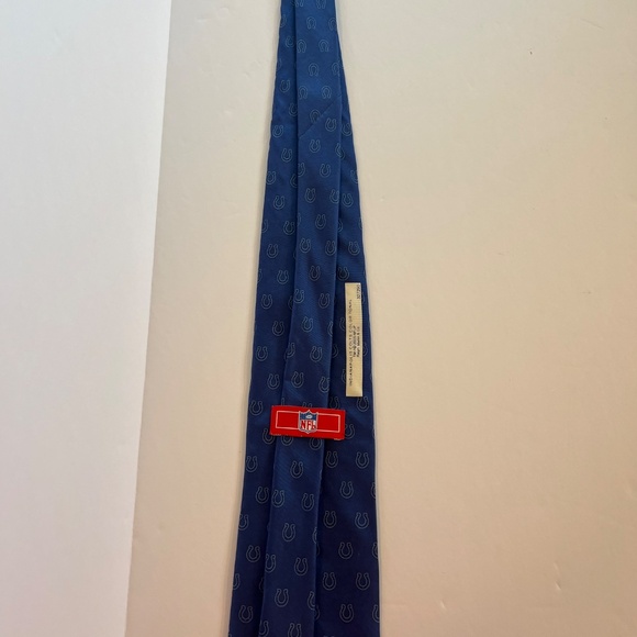 Colts NFL Men's Tie - Picture 3 of 5